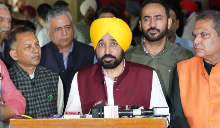 मुख्यमंत्री मान ने नवजोत सिद्धू के राजनीति में पुनः सक्रिय होने पर कसा तंज 1 Cm mann