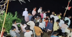 Chhath Puja Chandauli boat capsizes river