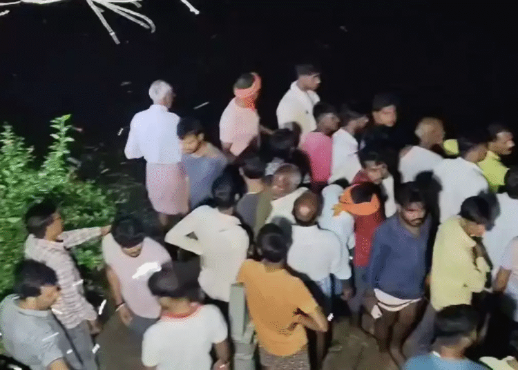 Chhath Puja Chandauli boat capsizes river