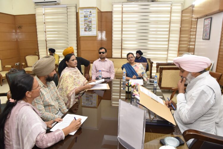 Punjab's 'Shiksha Kranti': 7 यूनियनों के साथ वित्त मंत्री चीमा की 'Meeting' 1 Harpal Singh Cheema