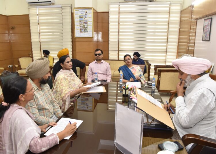 Punjab's 'Shiksha Kranti': 7 यूनियनों के साथ वित्त मंत्री चीमा की 'Meeting' 1 Harpal Singh Cheema