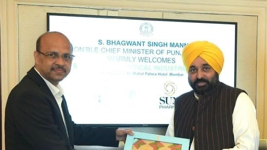 पंजाब ने रचा इतिहास: सरकारी दफ्तरों के सभी पुराने केस हुए खत्म, निवेश में आई तेज़ी 1 Cm punjba