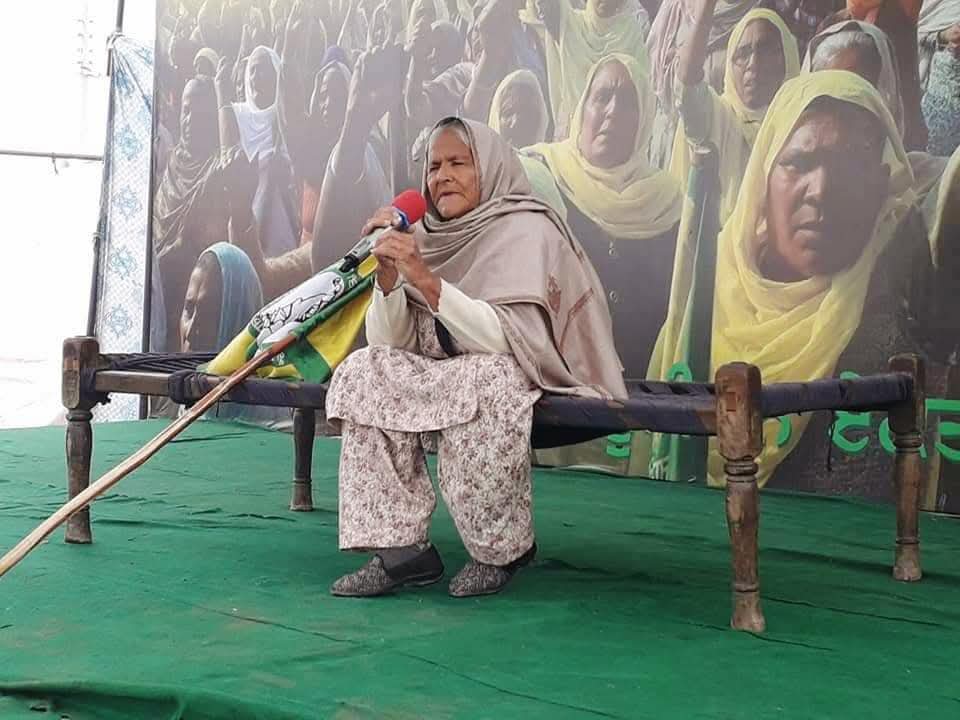 kangana ranaut reached court in defamation case