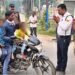 बाइक पर 7 सवारी, पुलिस ने हाथ जोड़े, Hapur Bike Challan 7 हजार का कटा 13 Bike Challan