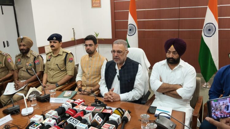 मोगा सिविल अस्पताल से नशा छुड़ाने वाली गोलियां चोरी करने वाला व्यक्ति गिरफ्तार 1 Dr. Balvir