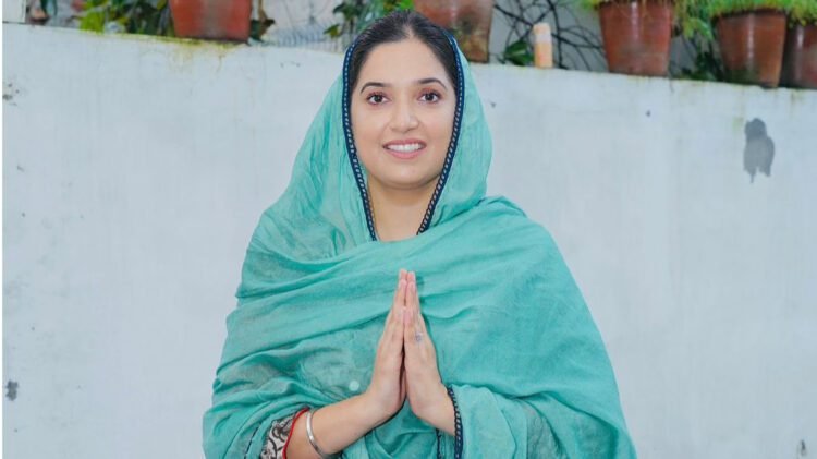 Tarn Taran News: कंचनप्रीत कौर गिरफ्तार, पुलिस के सामने पेश होते ही बड़ा एक्शन 1 Kanchanpreet Kaur