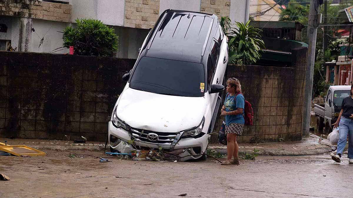 Typhoon Kalmaegi का फिलीपींस में कहर, 90 की मौत, कारें चढ़ीं, छतें उड़ीं 4 Typhoon Kalmaegi 4