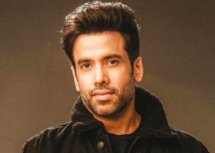 83 साल के जितेंद्र लड़खड़ाकर गिरे, Tushar Kapoor ने दिया Jeetendra Health Update 46 Jeetendra Health Update