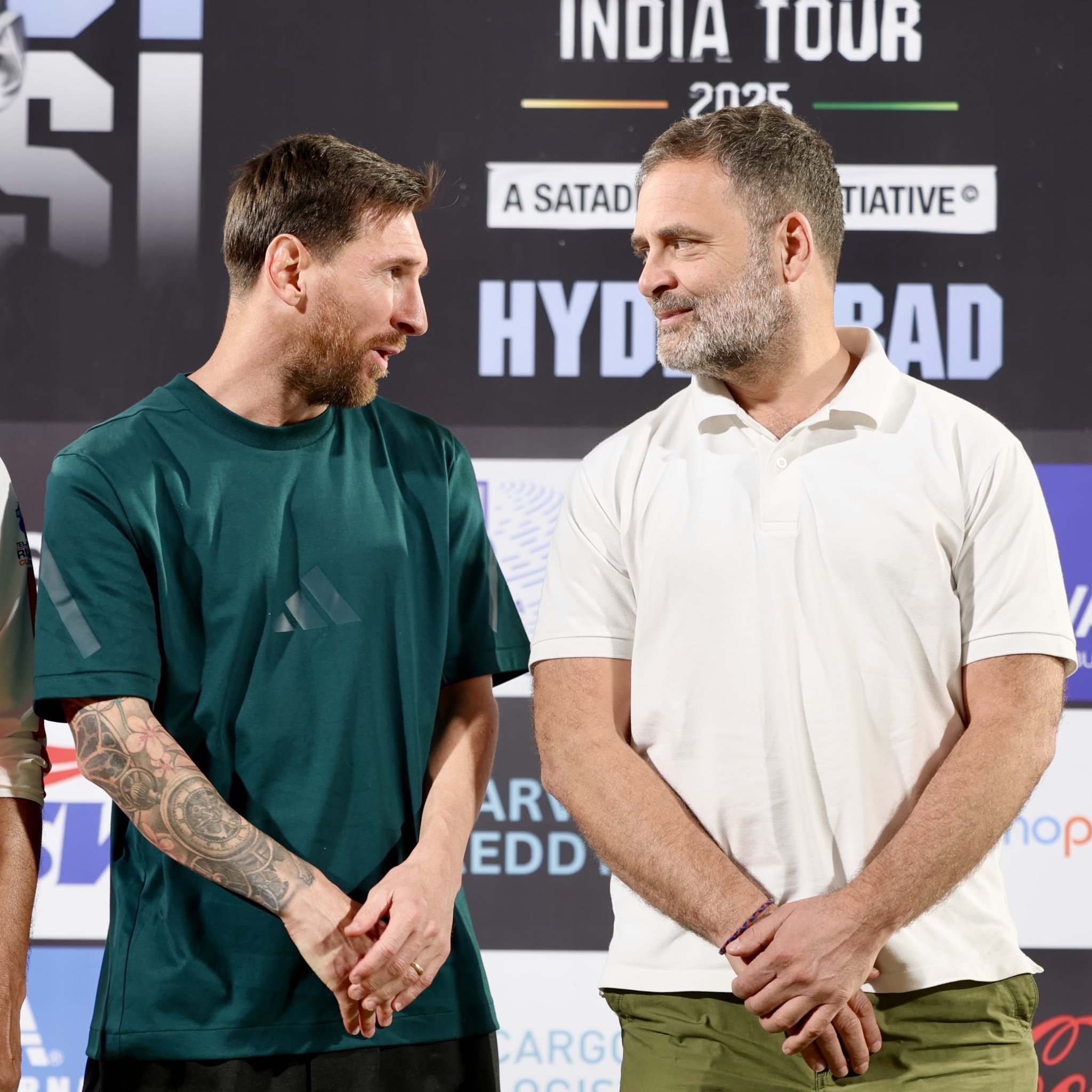Lionel Messi in Hyderabad: राहुल गांधी और मेसी की मुलाकात ने जीता दिल, देखें वीडियो 3 3