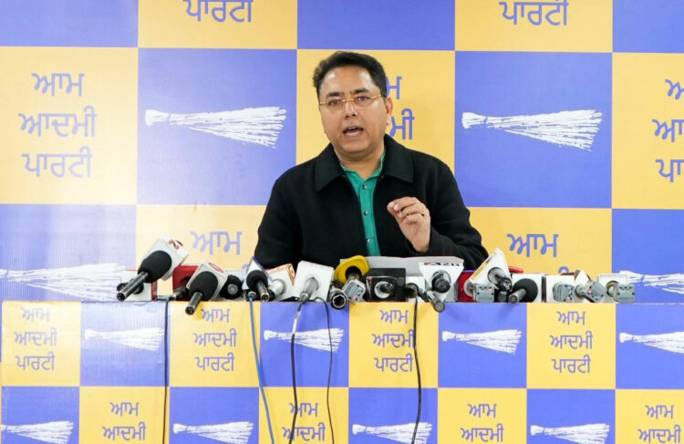 पंजाब में 'आप' का क्लीन स्वीप! जिला परिषद और ब्लॉक समिति चुनावों में दर्ज की प्रचंड जीत 1 Aman Arora