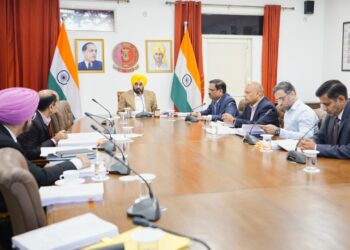 CM Mann in meeting