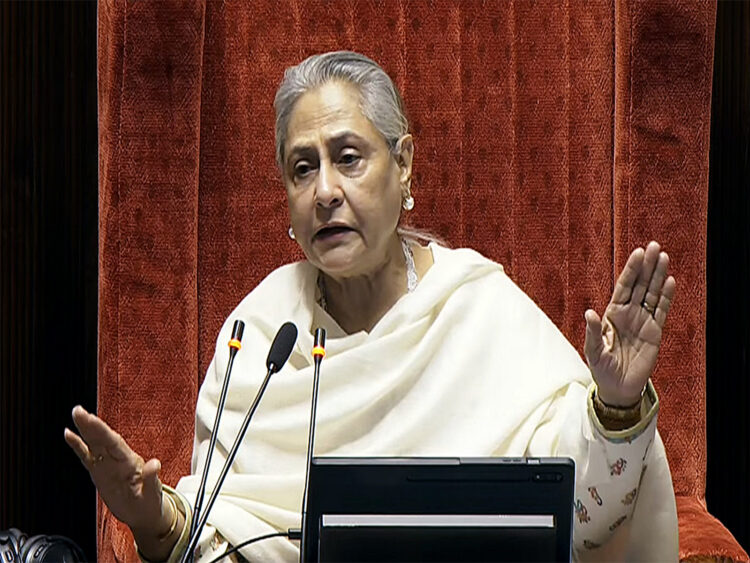 Jaya Bachchan on Paparazzi