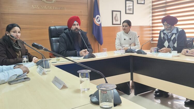 MNREGA Name Change Row: MP Malvinder Kang ने केंद्र पर साधा निशाना, बोले– योजना कमजोर की 1 MNREGA Name Change Row