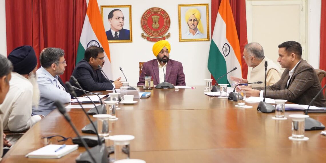 Punjab Health Revolution: हर परिवार को ₹10 लाख का मुफ्त इलाज, CM मान का ऐतिहासिक 'न्यू ईयर गिफ्ट'! 1 Punjab CM Mann