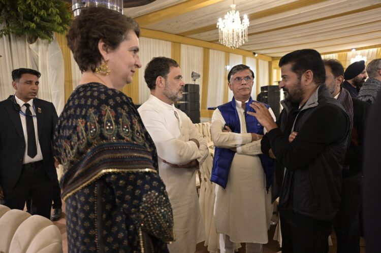 Sharad Pawar Birthday Dinner: राहुल, अडानी और अजित पवार की एक साथ एंट्री, दिल्ली में सियासी भूकंप! 1 Sharad Pawar - Rahul Gandhi