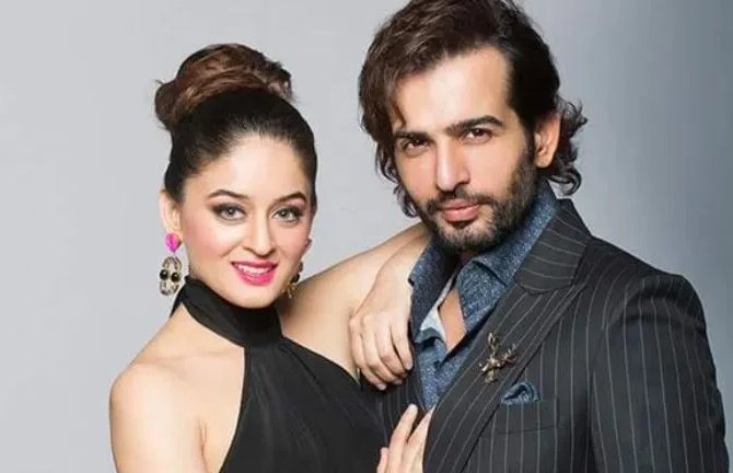 Celebrity Divorce Confirmed: Mahhi-Jay ने 14 साल बाद अलग राह चुनी 1 Celebrity Divorce Confirmed Mahhi-Jay