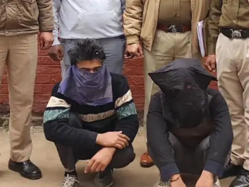 20 खूंखार कुत्तों का पहरा, पुलिस ने लगाई आग, Chandigarh Snatchers News 2 Chandigarh Snatchersq