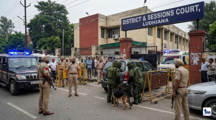 Punjab Bomb Threat: 3 Court Complex खाली, Himachal HC को भी धमकी 1 Punjab Bomb Threat
