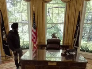 Navdeep Travel Blogger Trump Chair