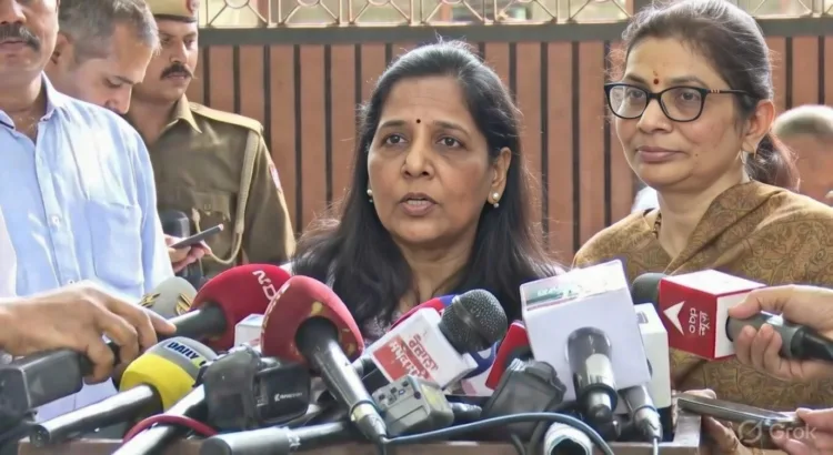 Sunita Kejriwal Reaction