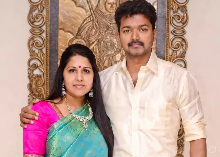 Vijay Sangeetha Divorce: 25 साल की शादी के बाद तलाक की अर्जी, जानें क्या है पूरा मामला 45 Vijay Sangeetha Divorce