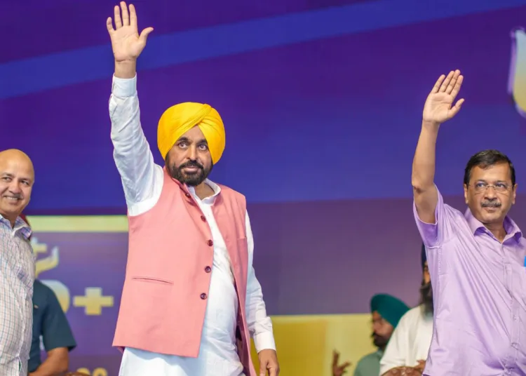 Aam Aadmi Clinic Punjab: केजरीवाल और भगवंत मान ने 109 नई क्लीनिक की दी सौगात, कुल संख्या 990 हुई 1 Aam Aadmi Clinic Punjab