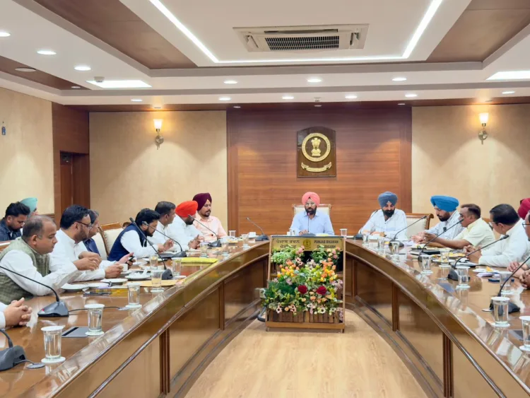 पंजाब सरकार ने 11 नए बोर्ड स्थापित किए, पिछड़ी श्रेणियों के लिए लाभार्थियों तक पहुंच सुनिश्चित करने का दावा 1 pune-new-boards-ocb-welfare-projects