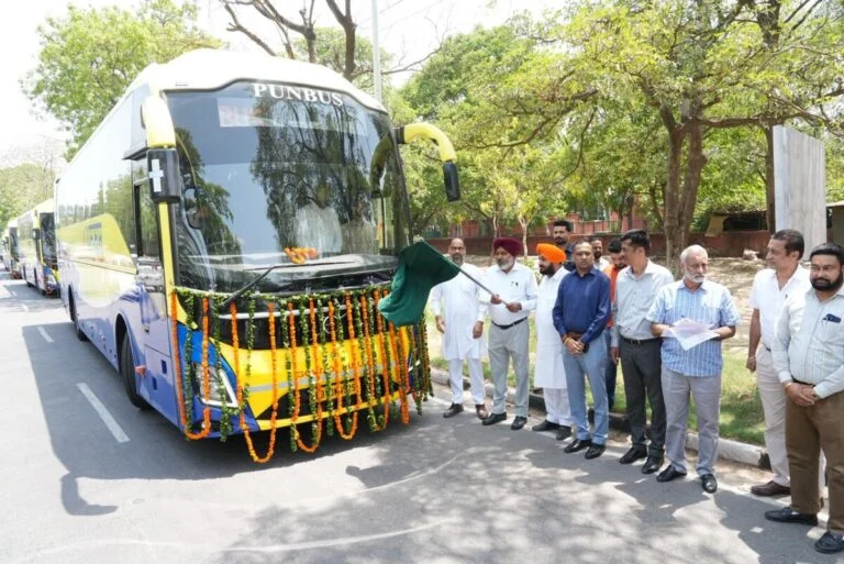Delhi Airport Bus
