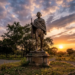 Mahatma Gandhi Statue पर चढ़कर बनाई Reel, लोगों में गुस्सा 14 Mahatma Gandhi Statue