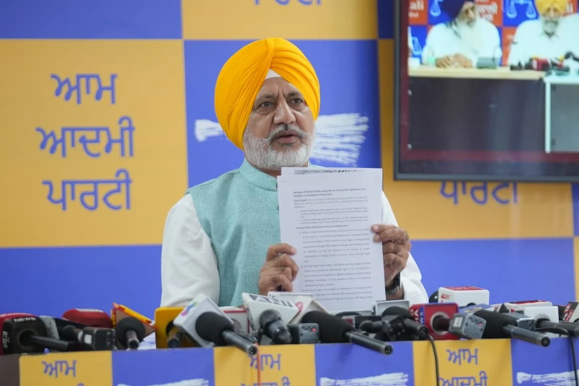 Dharam Yudh Morcha Drama: बादल का 'धर्म युद्ध' सिर्फ दिखावा, AAP का तीखा हमला 6 Dharam Yudh Morcha Drama