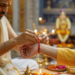 Hindu Customs: क्यों बांधा जाता है हाथ में कलावा? जानें धार्मिक महत्व 13 Kalawa