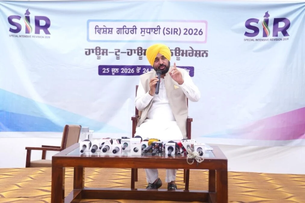 SIR-2026 Voter List: CM मान ने भरा फॉर्म, 90% मैपिंग पूरी 9 SIR-2026 Voter List