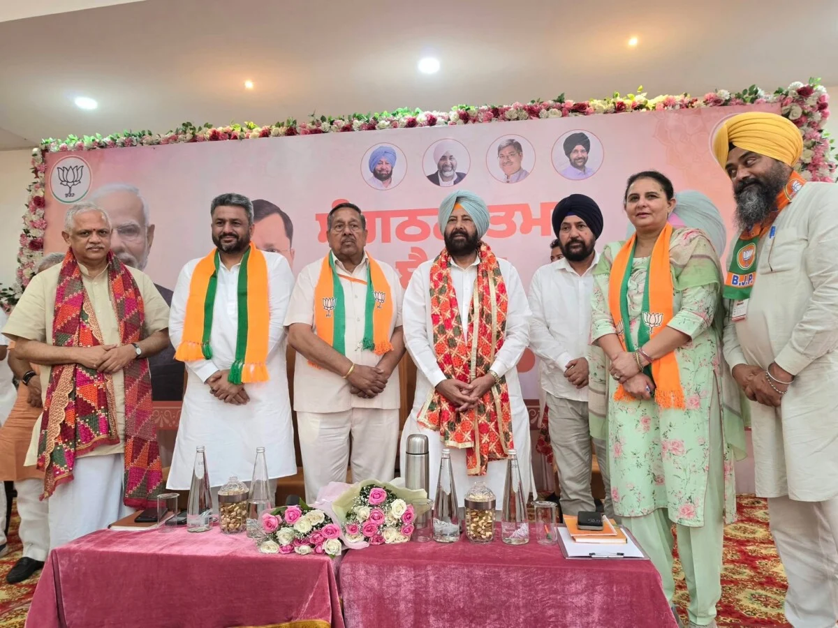 BJP Punjab Elections: सभी 117 सीटों पर अकेले लड़ेगी, SAD से गठजोड़ नहीं 6 BL Santosh Punjab Visit
