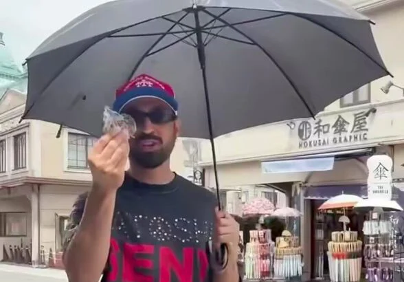 Diljit Dosanjh Wedding Ring: क्या दिलजीत दोसांझ करने जा रहे शादी? जापान से वीडियो वायरल 8 Diljit Dosanjh Marriage