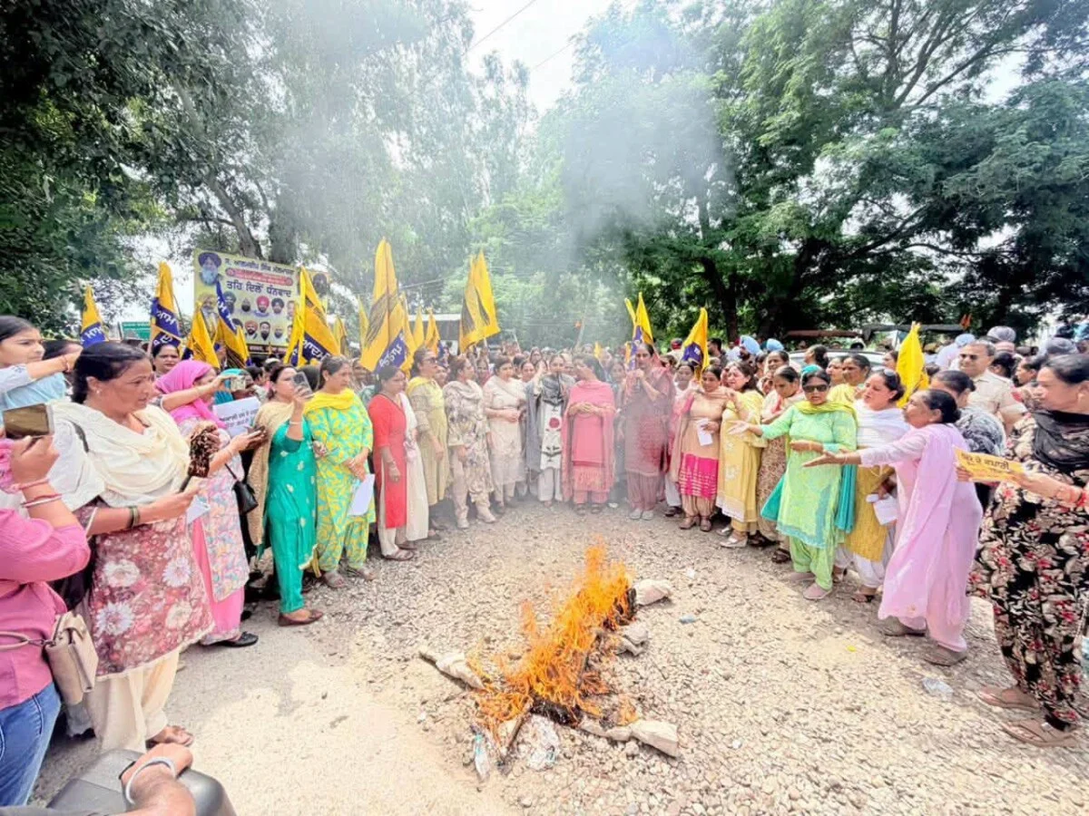 बड़ा विरोध: Akali Dal Office में Dalit महिला पिटाई मामले में समराला धधका 6 Akali Dal Office
