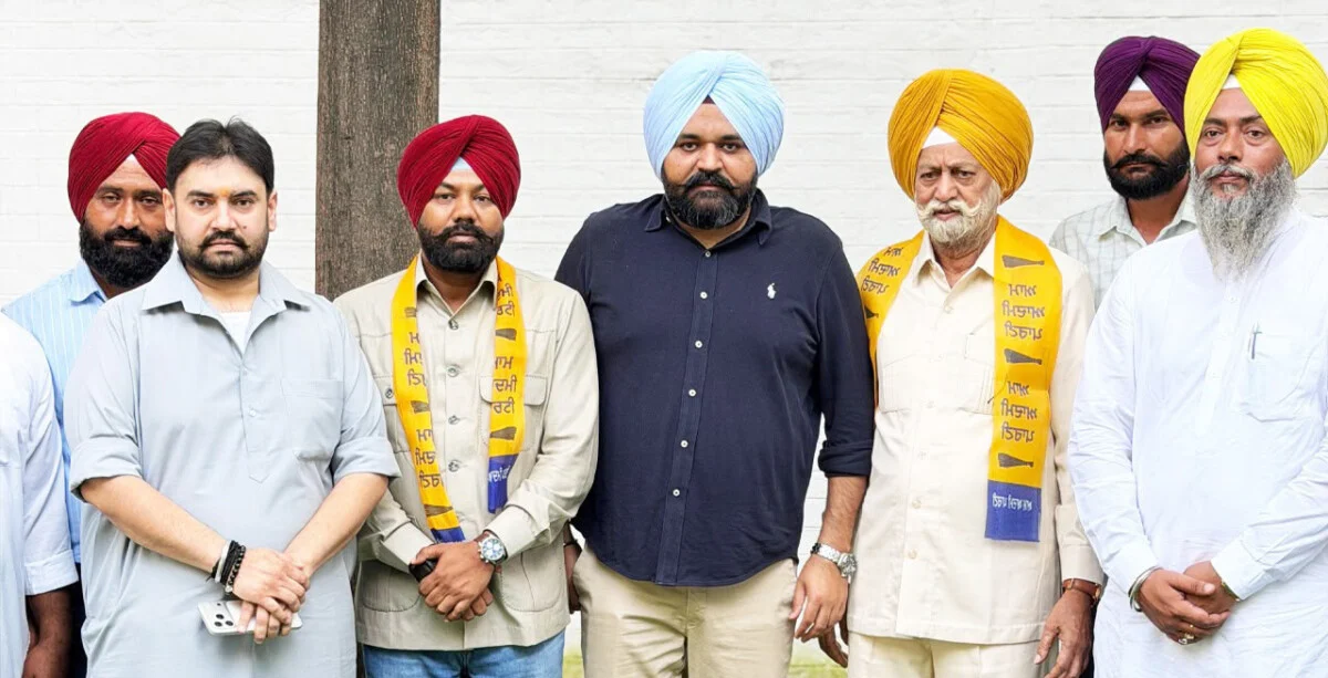 अकाली दल के दिग्गज नेता ने की AAP Join, बाबा बकाला में बड़ी राजनीतिक हलचल 8 AAP Punjab Politics