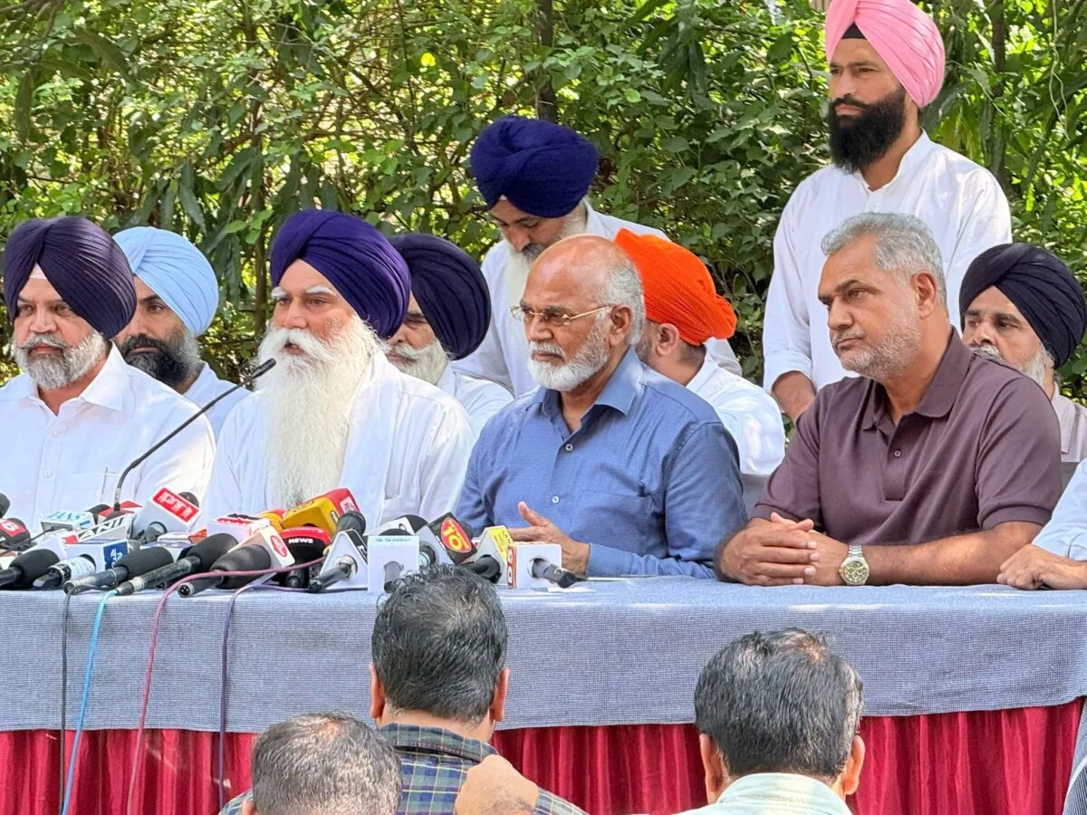 ED Officer Niranjan Singh joins Akali Dal