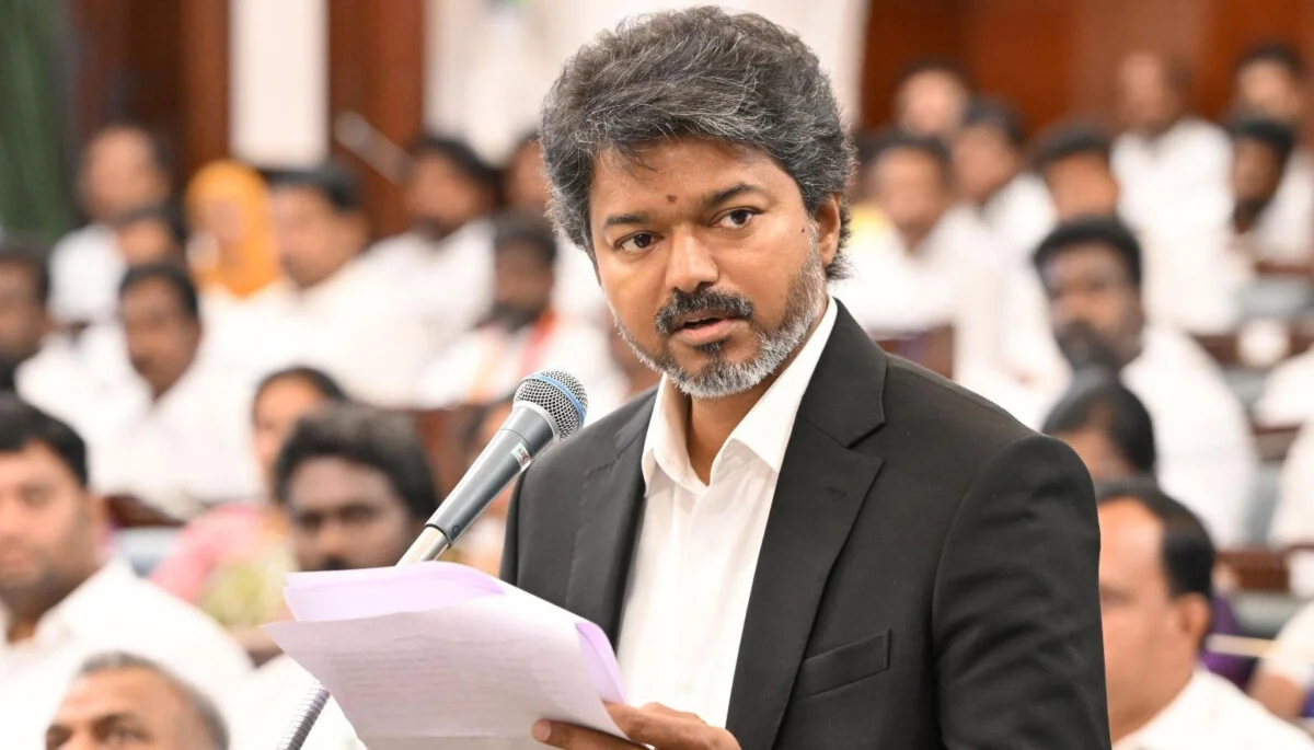 Vijay ने Tamil Nadu Politics में तोड़ा 50 साल का DMK-AIADMK Duopoly, नया युग शुरू 6 Vijay Tamil Nadu Politics