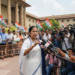 TMC Symbol Freeze पर Mamata Banerjee Supreme Court पहुंचीं, EC के आदेश को चुनौती 13 TMC Symbol Freeze